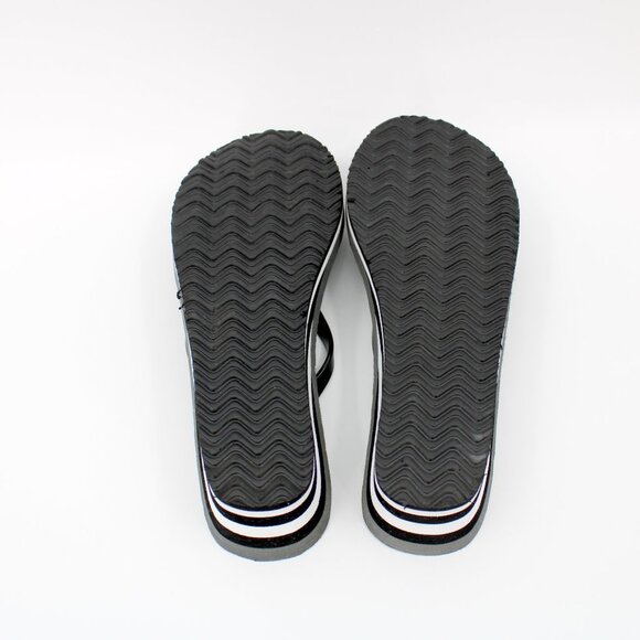 Joe Boxer Women's Gray Flip Flops - Picture 9 of 9